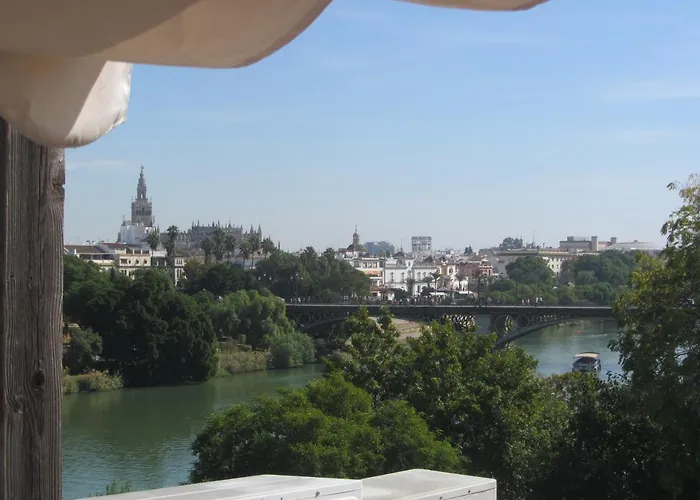 Trianabridgeviews Atico Con Vistas Al Puente De Triana Calle Castilla 38